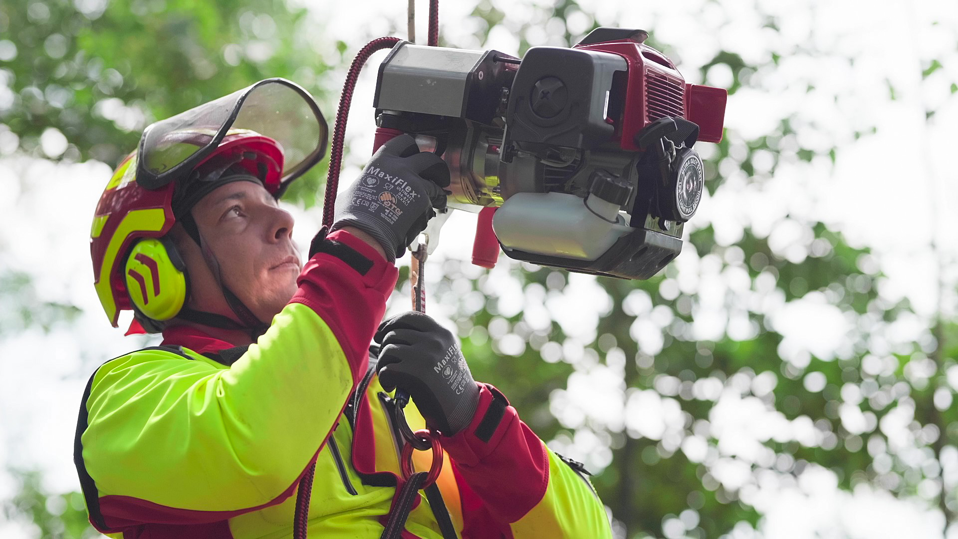 EDER - Climbing device during ascent