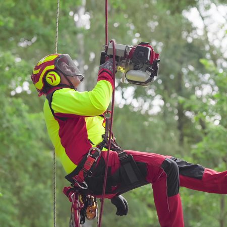 EDER - Climbing device with one person